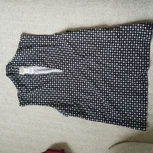 Talbots, medium, v-cut tank, black and white